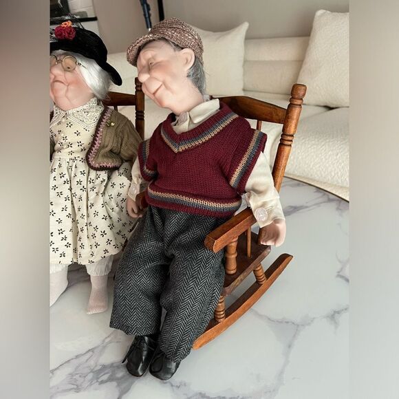 VINTAGE Porcelain Grandma and Grandpa Dolls Set 16" Matching Rocking Chairs - Picture 5 of 14